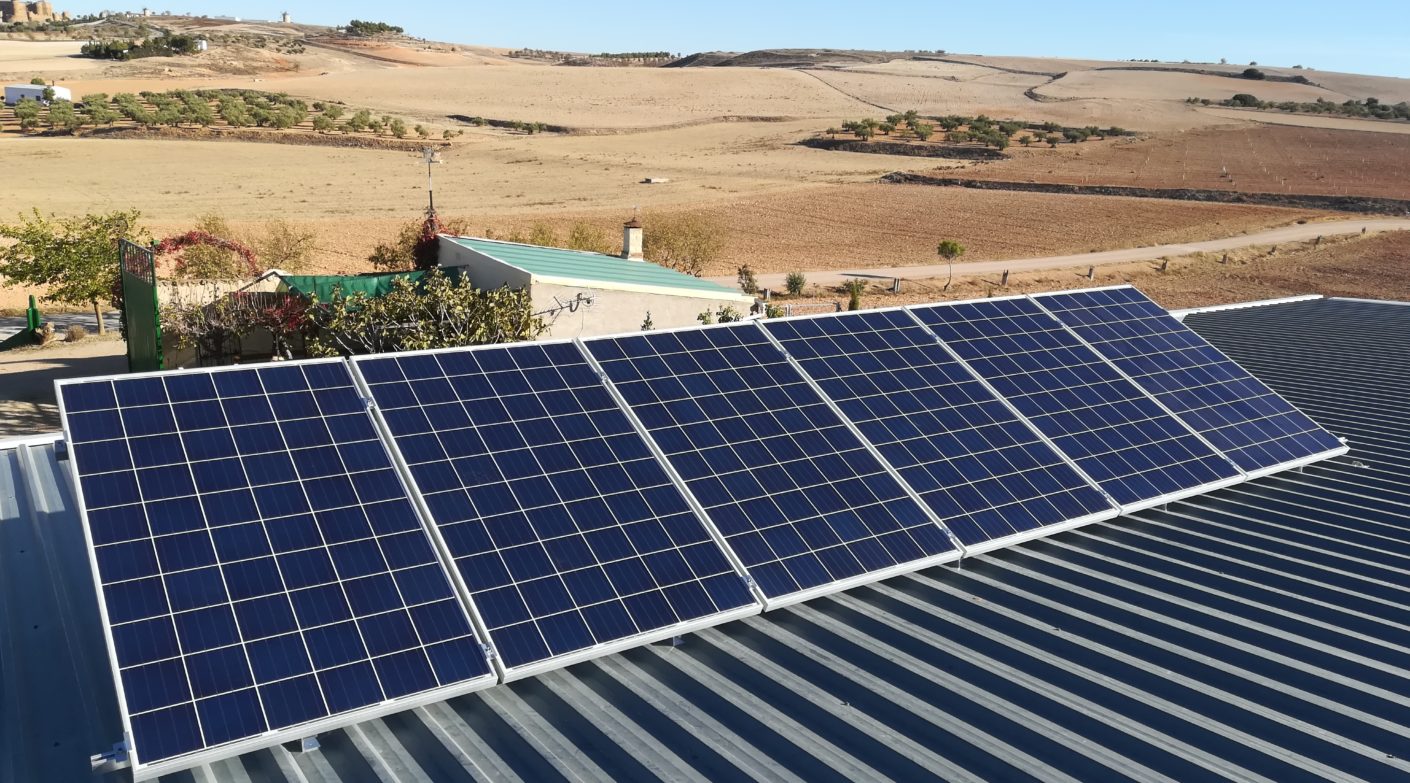 Instalación Solar Nave Agrícola en Belmonte