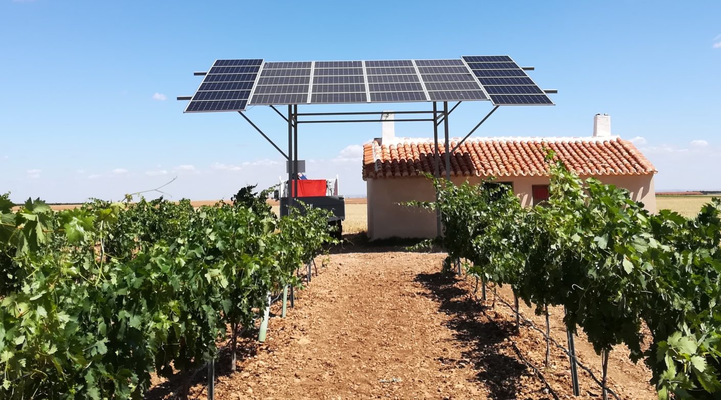 INSTALACIÓN PARA RIEGO SOLAR BOMBA DE 7,5 CV EN VILLARROBLEDO (AB)