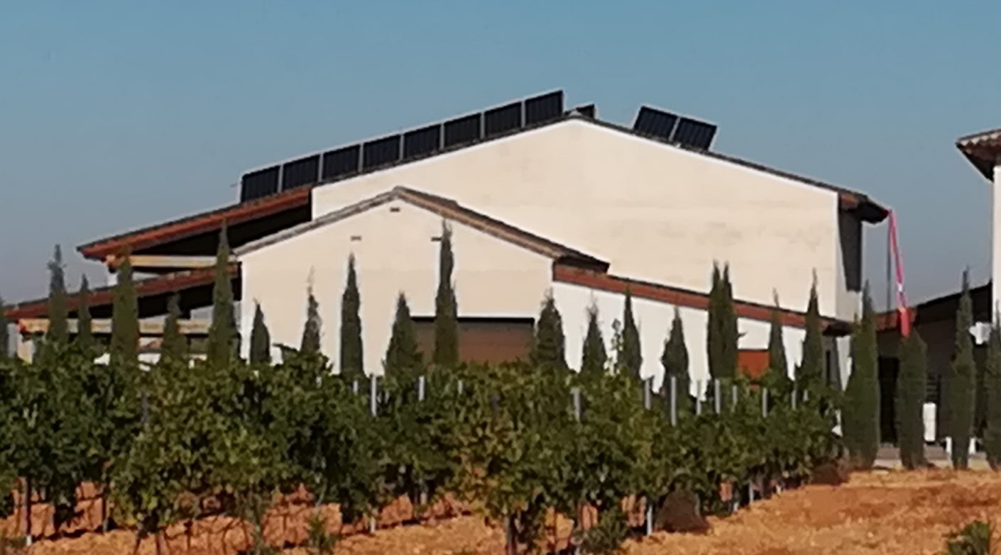 INSTALACIÓN SOLAR DE 5 KWp PARA EL AURUMRED "EL VINO MAS CARO DEL MUNDO"