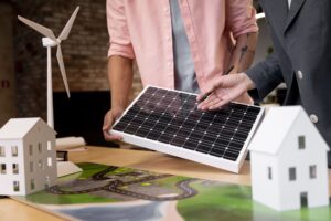 Europa quiere duplicar su capacidad solar antes de 2028: así afectará al sector fotovoltaico